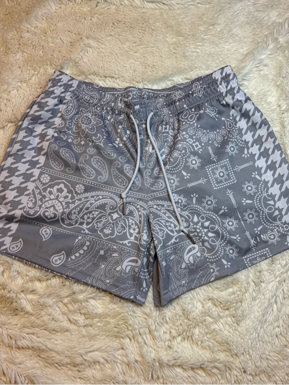 Kinetic kings Gray Bandana paisley Athletic/casual shorts no liner 6” inseam
